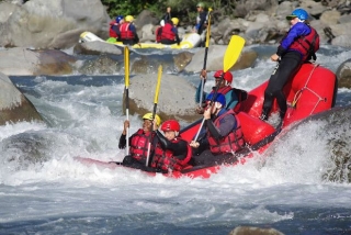  Rafting con su guía 